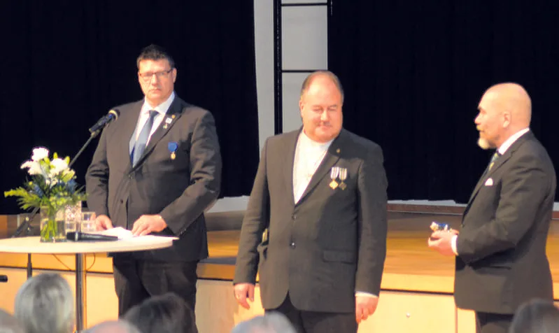 Juontajia ja presidenttejä.