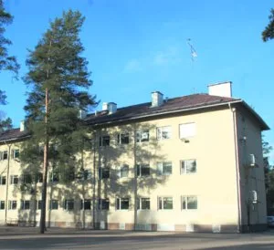 Heteniityntien koulurakennus.