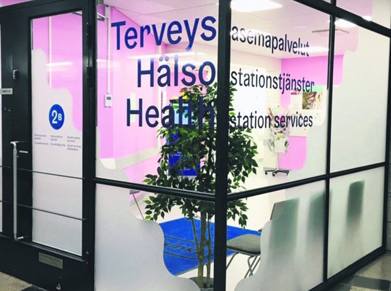 Terveysaseman sisääntuloaula.