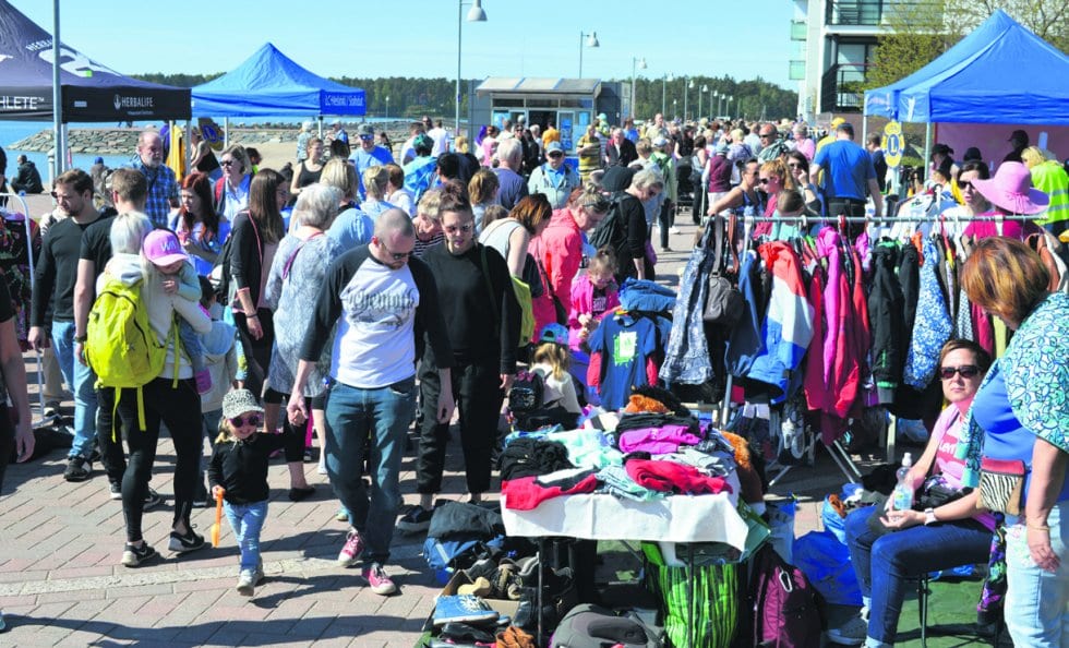 Aurinkokirppiksellä on riittänyt väkeä, kuva vuodelta 2019.