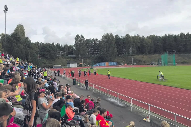 Heteniityn yleisurheilukentällä oli loistava kisasää.