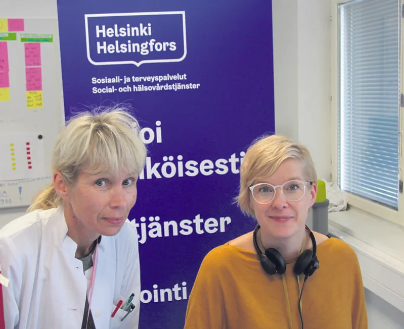 – Etävastaanotto säästää potilaan aikaa, kun lääkäri tulee lähelle potilasta kotiin tai vaikka työpaikalle kahvitauolle puhelimitse tai videoyhteyden kautta. Monet potilaan huolet voidaan hoitaa ilman fyysistä vastaanottoa, kertovat etälääkärit Suolinna ja Jokelin.