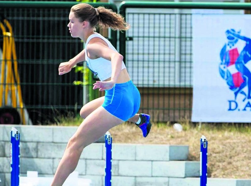 Mattilan tähtäimessä siintävät kesän 2020 aikuisten EM-kisat sekä 2024 järjestettävät olympialaiset. Tässä juostaan vuoden 2018 Pohjoismaiden maaottelun 400 metrin aitoja.