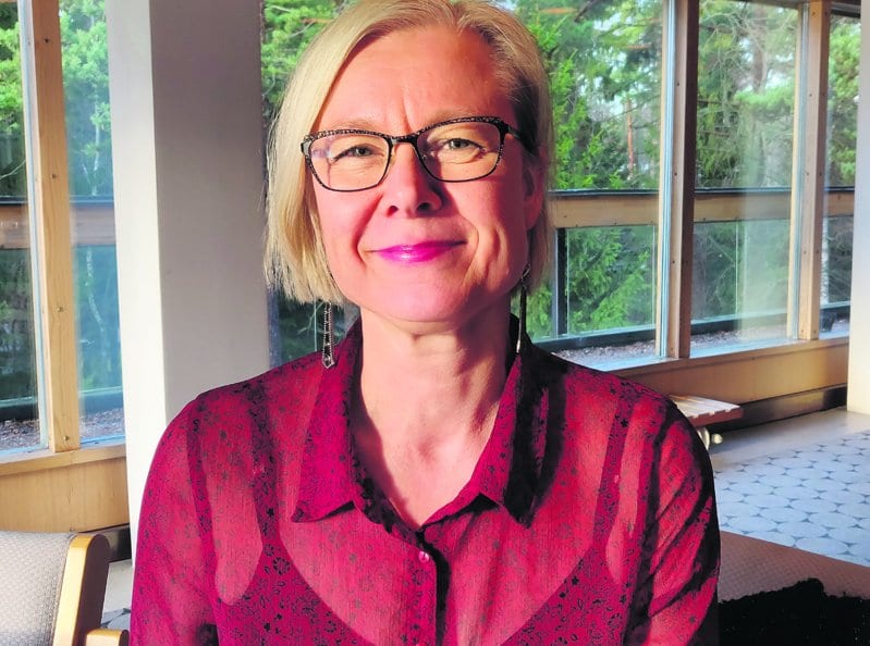 – Tunnen paljon perheitä Vuosaaresta, ja on ihana nähdä heidän lapsiaan eri ryhmissä. Tervetuloa muskariin tammikuussa Marielundin kappeliin, toivottaa muskarin ohjaajana aloittava Päivi Lindberg. Ryhmiin ilmoittaudutaan seurakunnan nettisivujen kautta.
