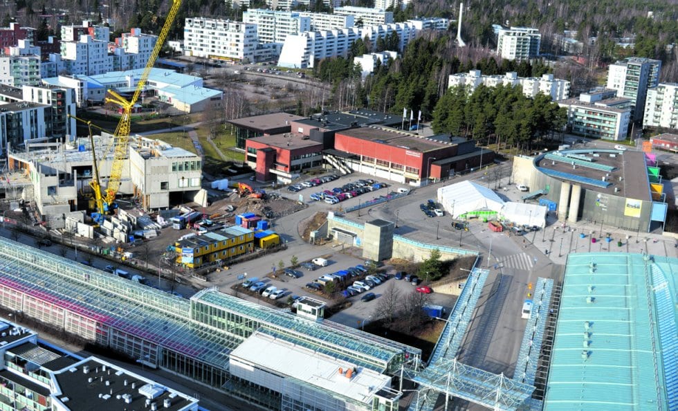 Suunnittelualue on Vuosaaren metroaseman, kauppakeskus Columbuksen, Vuotalon, Vuosaaren Urheilutalon ja uuden lukion vieressä.