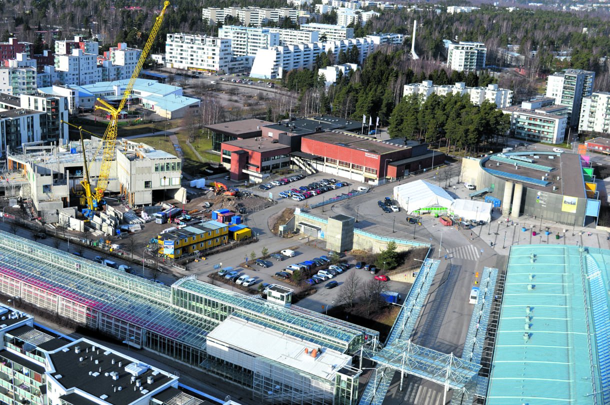 Suunnittelualue on Vuosaaren metroaseman, kauppakeskus Columbuksen, Vuotalon, Vuosaaren Urheilutalon ja uuden lukion vieressä.