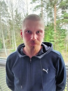 Meri-Rastilassa asuva rakennusmies Tuomas Suuronen, 34, on asunut Vuosaaressa yhteensä noin 30 vuotta.