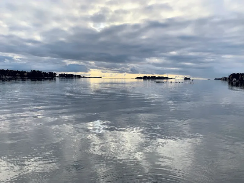 Kunniamaininnan sai Leena Hokan kuva ”Aurinkolahti”.