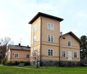 Kaupunkiympäristölautakunta käsitteli 3.11. kokouksessaan myyntiin tulevia kaupungin rakennuskohteita. Yksi myytävistä kohteista on Vuosaaressa sijaitseva Nordsjön kartano kivikellareineen osoitteessa Itäreimarinkuja 14.