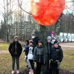 Opettaja teki luokkansa kanssa aurinkokuntamallin