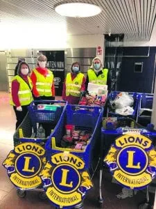 Soihdut oli lauantaina 5.12. Columbuksessa Lions Club Vuosaaren kanssa keräämässä tarvikkeita Auta lasta, auta perhettä -keräykseen. Kerätyt tuotteet luovutettiin Pienperheyhdistykselle toimitettavaksi eteenpäin apua tarvitseville vuosaarelaisille perheille.