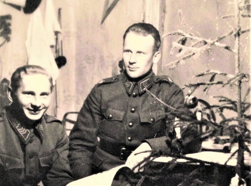 Joulunviettoa rintamalla Voznesenjessä vuonna 1941.