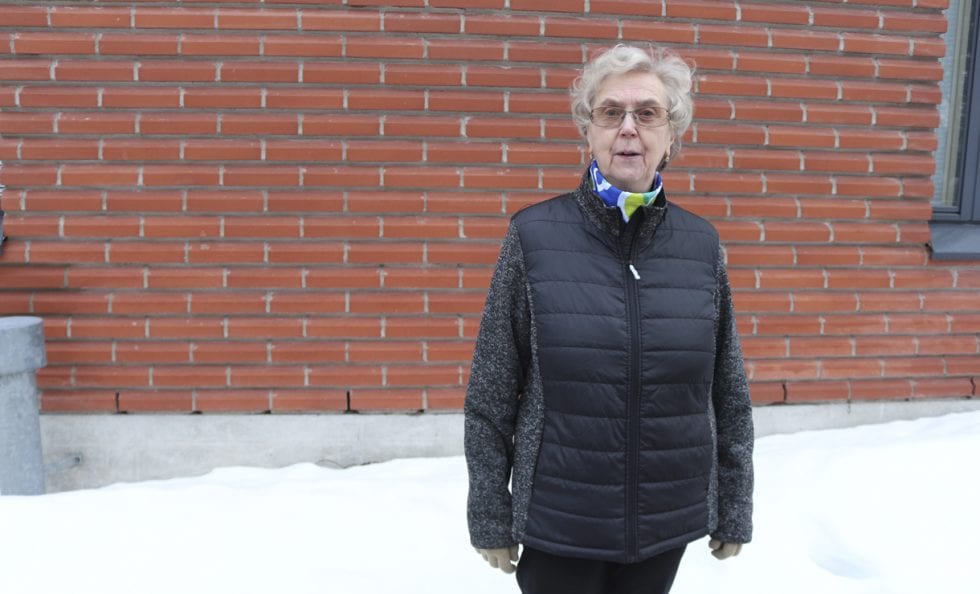 Vuosaarentiellä Vuosaaren keskustassa asuva eläkeläinen Marjatta Valtonen, 72, on ollut vuosaarelainen vuodesta 1973.