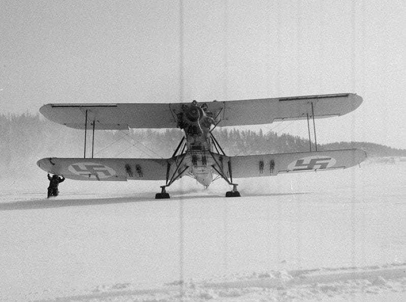 Blackburn Ripon IIF -torpedo- ja tiedustelukone Lahdenpohjassa 17.3.1940. Kuva: SA-kuva