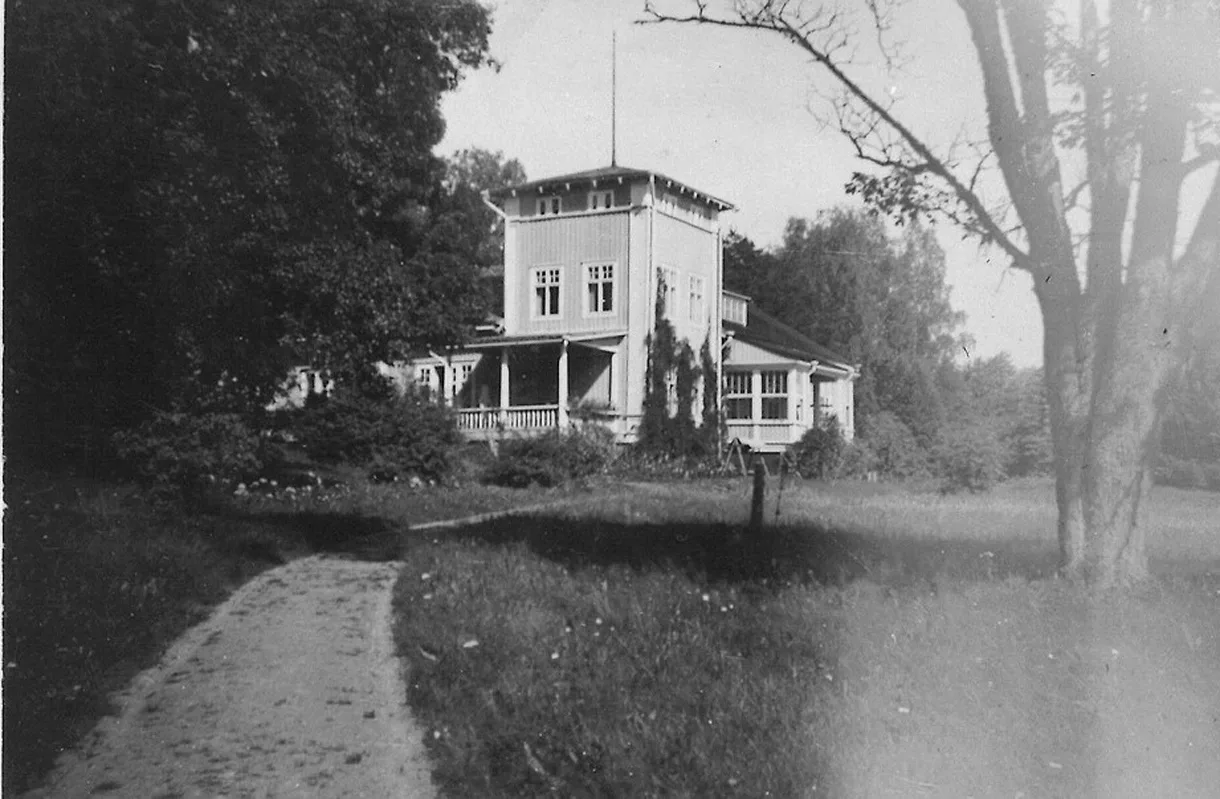 Rastilan kartano 1940-luvun lopussa. Kuva: Seija Mäkisen kotialbumi