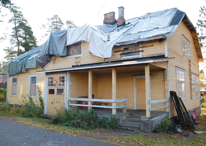 1905 rakennettu Villa Furumo tuhoutui tulipalossa vuonna 2011 korjauskelvottomaksi.                                          Kuva: Eero Honkanen