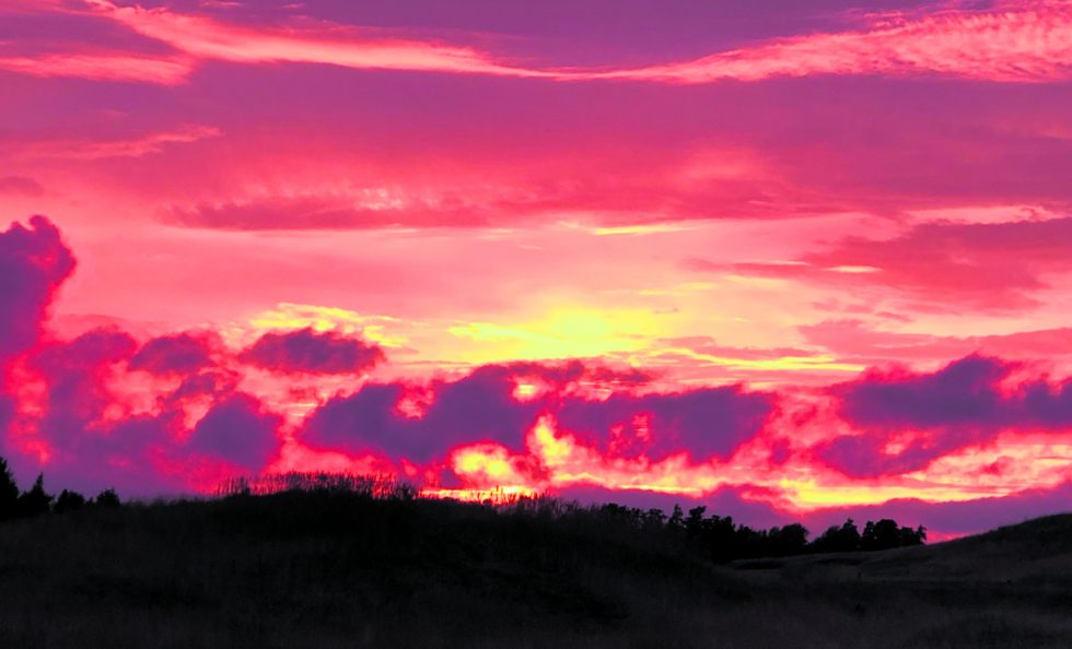 Golfkentän auringonlasku 11.8. Kuva: Katja Karjalainen