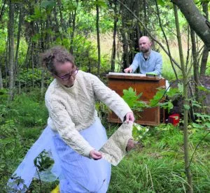 Mitä peili kenellekin kertoo, miten metsän kukin kokee?
