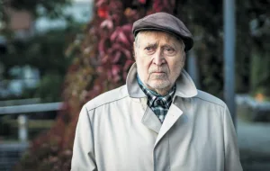 Taiteilijatalossa Aurinkolahdessa asuva kirjailija Hannu Salama täyttää 85 vuotta.