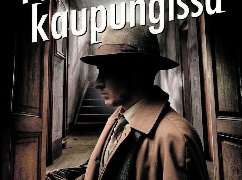 Timo Saarto: Pimenevässä kaupungissa Kustantaja: Otava. Sivumäärä: 239.