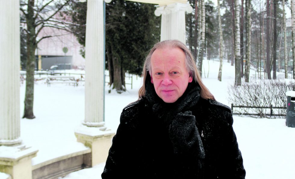 Juha Paltila Aurinkolahden Lillkallvikinpuistossa.