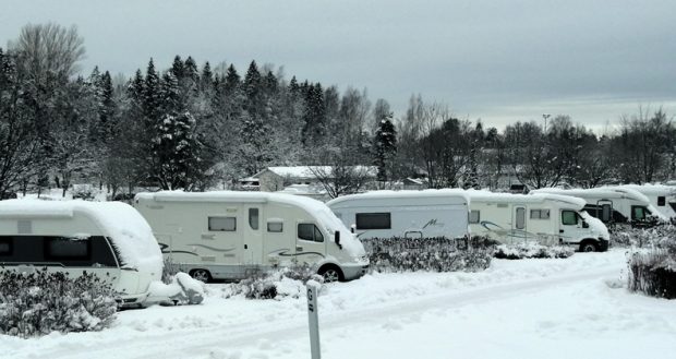 Rastilan leirintäalue on suosittu matkailukohde. Vuonna 2019 alueella oli 111 000 yöpymisvuorokautta. Epäsuoria matkailutuloja leirintäalue toi Helsingille 15,4 miljoonaa euroa.