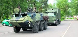 Arkistokuvassa armeija harjoittelemassa Vuosaaressa.