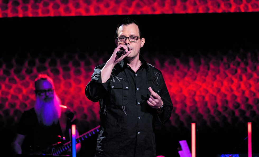 Kalle Paakkanen kisaa The Voice of Finland -laulukisan yhdennellätoista kaudella Maija Vilkkumaan joukkueessa. Kuva: Saku Tiainen / Nelonen Media