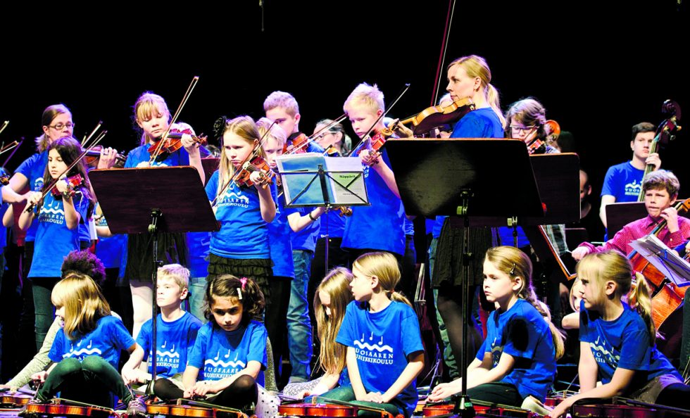 Näppärit Englannin konserttikiertueella vuonna 2016.