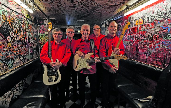 Tämän päivän The Sounds vasemmalta: Peter Ekman (bassokitara), Esa Helasvuo (kosketinsoittimet), Ave Lönnfors (komppikitara ja laulu), Jomme Kettunen (rummut) ja Jan-Erik Saine (soolokitara). Kuva: Aki Schadewitz