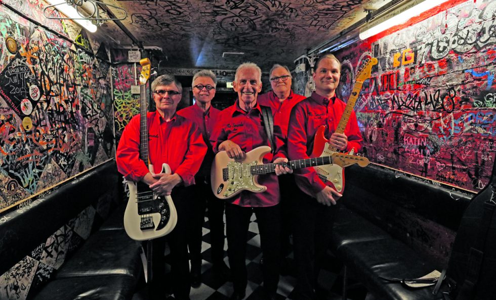 Tämän päivän The Sounds vasemmalta: Peter Ekman (bassokitara), Esa Helasvuo (kosketinsoittimet), Ave Lönnfors (komppikitara ja laulu), Jomme Kettunen (rummut) ja Jan-Erik Saine (soolokitara). Kuva: Aki Schadewitz