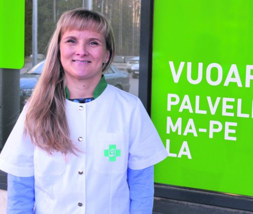 VuoApetiikin apteekkari Minna Pappila.