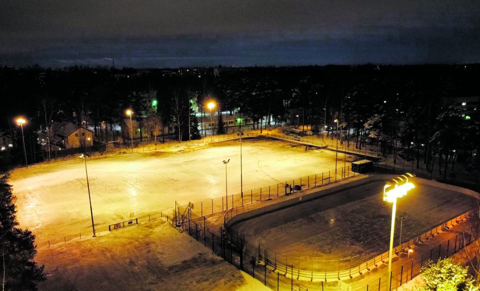 Heteniityntien tekonurmikentälle on tulossa tekojäärata talvikausiksi. Kuva: Antti Honkanen