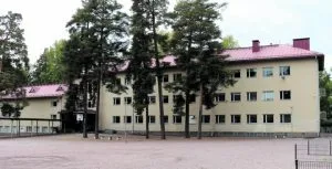 Suunnitelmien mukaan Vuoniityn peruskoulun päärakennuksen remontti pitäisi valmistua kesällä 2026, joten oppilaat pääsisivät Heteniityntien uudistettuihin tiloihin syksyllä 2026.