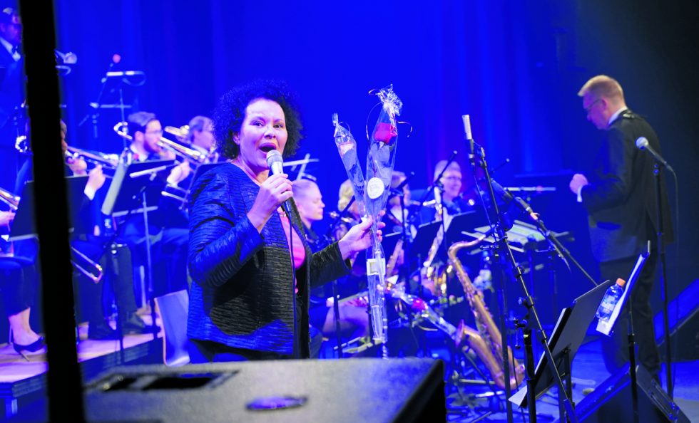 Perjantaina 30.9. kulttuurikeskus Vuotalossa järjestettiin ensimmäinen Art Jazz Helsinki -festivaali. How High The Moon -konsertissa esiintyi Bianca Morales yhdessä komean Baggböle Big Bandin kanssa, johtajanaan William Suvanne. Energiseen, iloiseen ja tunnelmaltaan lämminhenkiseen konserttiin saapui runsaasti yleisöä. Konsertin esiintyjät, Vuotalon henkilökunta sekä festivaalin järjestäjät (Paloheinän-Torpparinmäen kaupunginosayhdistyksen tiimiryhmä) saivat paljon kiitoksia tyytyväiseltä yleisöltä.