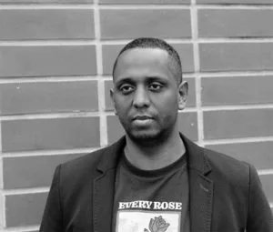 Liban Ismail on jalkapalloseura FC Viikinkien historian ensimmäinen seurakulttuuritulkki. – Toivottavasti pystyn tukemaan perheitä ja auttamaan heitä saamaan mielekkäitä kokemuksia seuran toiminnasta, Ismail toteaa.