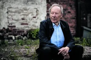 Gugi Kokljuschkin muistetaan Topmost-yhtyeestä. Sittemmin Gugi toimi levy-yhtiömaailmassa ja nykyisin mies on tehnyt soolouraa. Gugi Trio esiintyy Vuotalossa torstaina 6.4. kello 18.