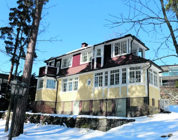Nykyisin Villa Bergbacka on yksityisomistuksessa. Sen tonttille on lohkottu uusia pientaloja.