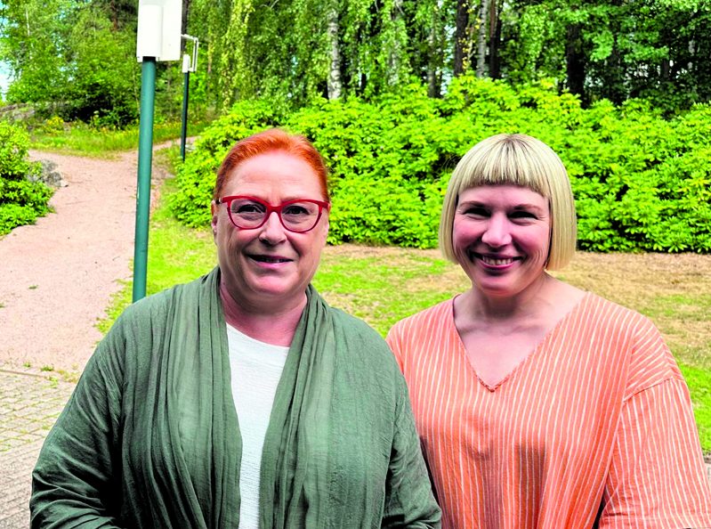 Digiopastajat Kristiina Hanhirova ja Marika Dahl.