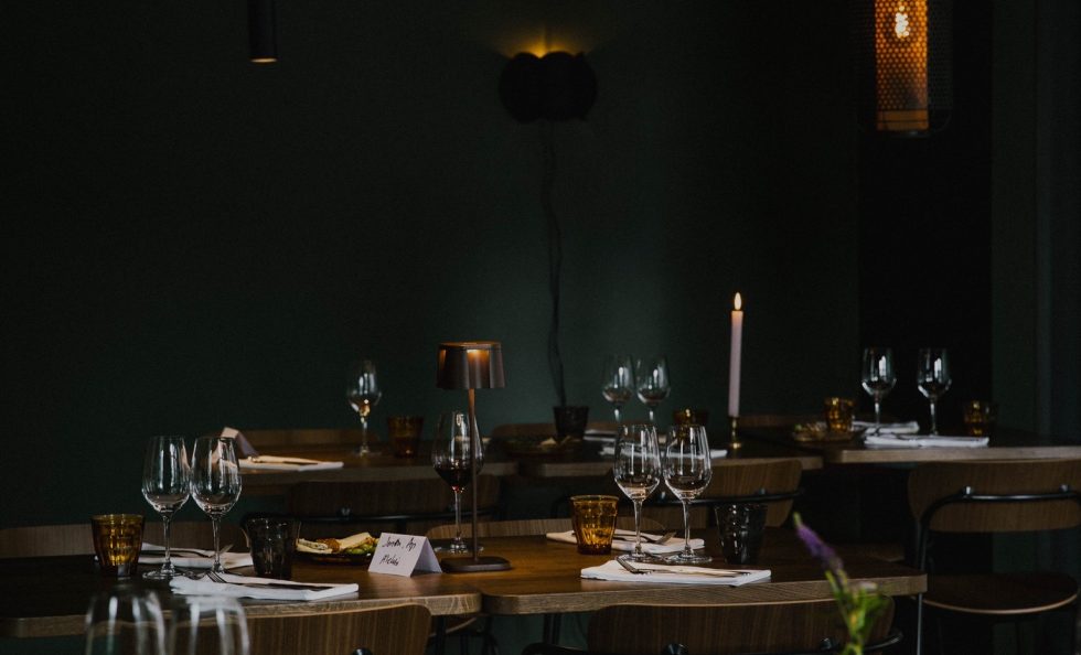 Armiinan sisustus on viihtyisän bistromainen.