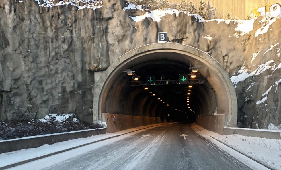 Arkistokuvassa Vuosaaren sataman maantietunneli.