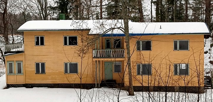 Ramsinniementie 31:ssä on neljä rakennusta.
