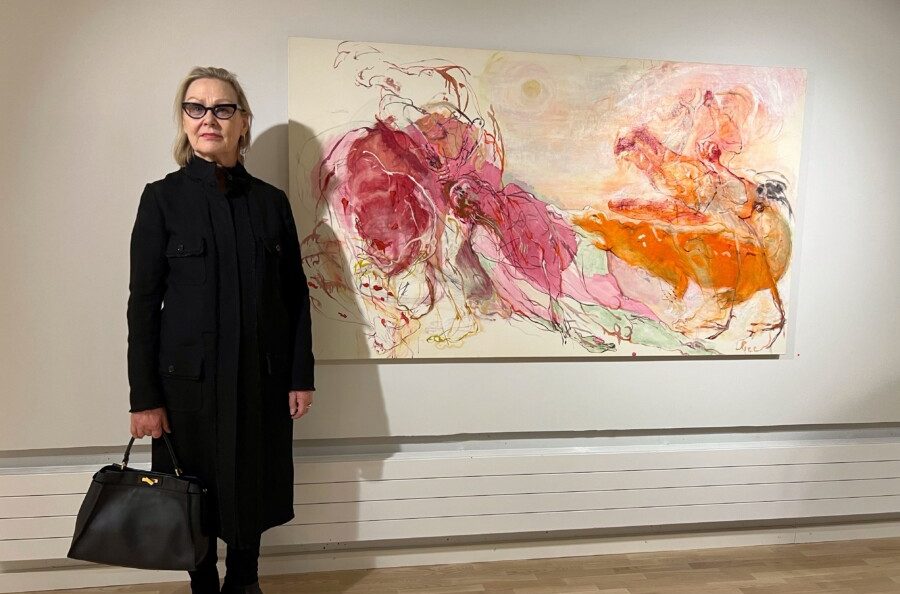 Sofian uudessa galleriassa on nähtävillä 31.3. saakka Marjatta Tapiolan Pyhän Antoniuksen kiusauksia -näyttely.