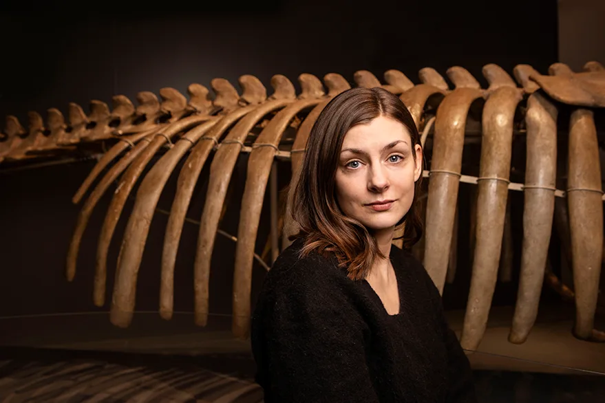 Kirjailija Iida Turpeinen. Kuva: Susanna Kekkonen / S&S