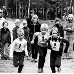 Menoa urheilukentän laidalla ennen vanhaan