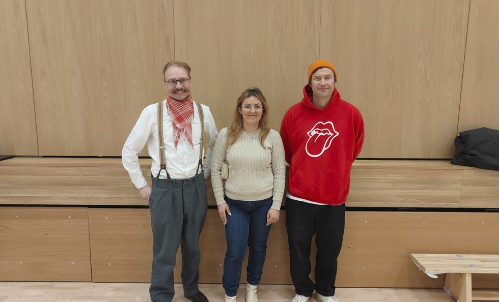 Kuvassa vasemmalta oikealle Laurikainen, Juurakko ja Sarjanen.