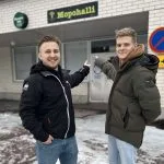 Mopoilevat nuoret mukaan Rastiksen mopohallin toimintaan