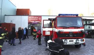 Myös paloautoihin pääsee taas tutustumaan 4.5.