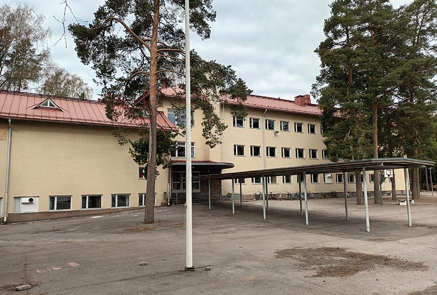 Vanha koulurakennus remontoidaan ja suojellaan.