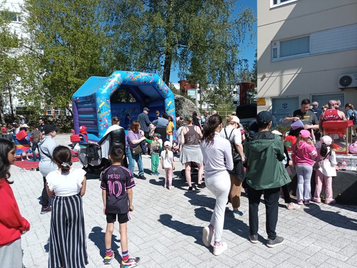 Tänä vuonna Meri-Rastilan Kyläjuhlia vietetään lauantaina 23.5.